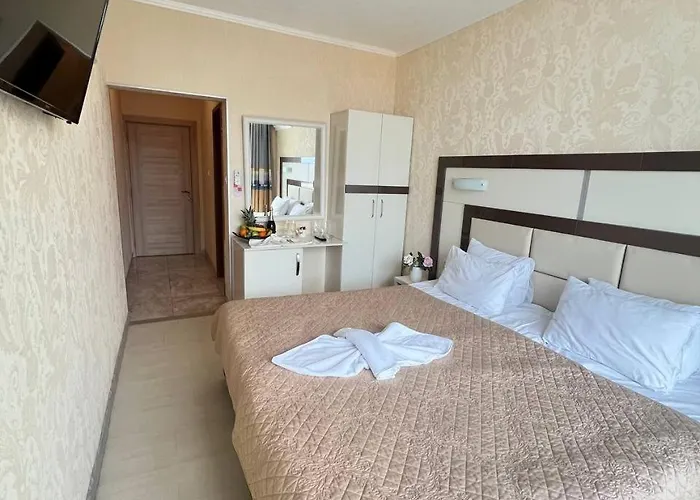 Family Complex Gallery - Sunny 3*